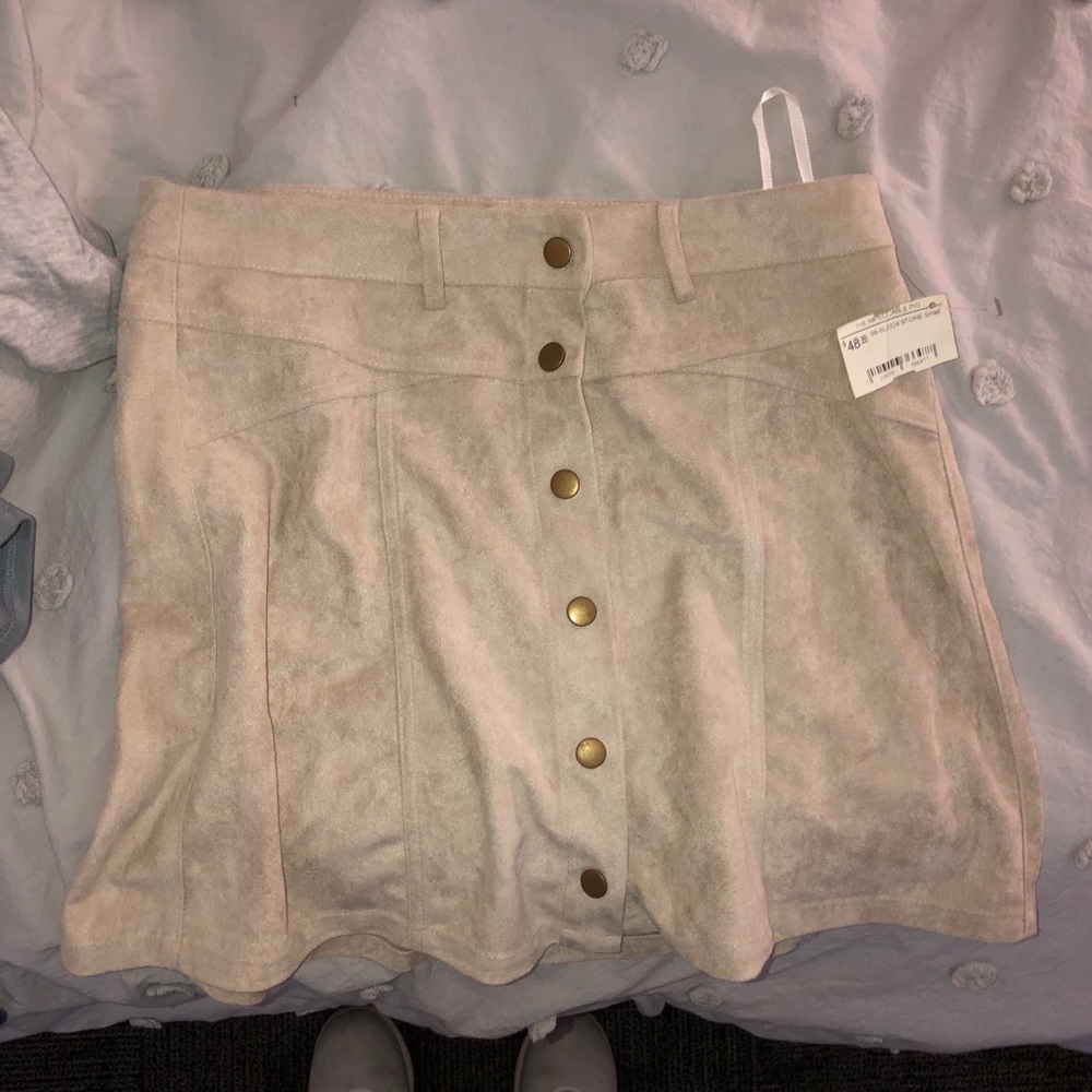 The Impeccable Pig button skirt
